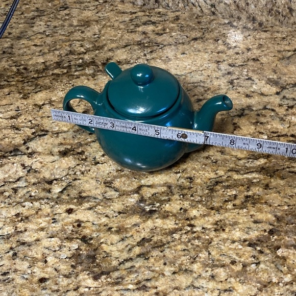 Vintage ceramic teapot with infuser to steep your loose leaf tea or tea bags - Picture 11 of 11